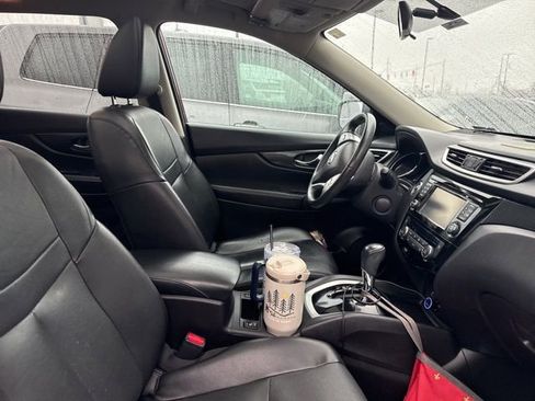 Used 2016 Nissan Rogue SL w/ SL Premium Package image 7