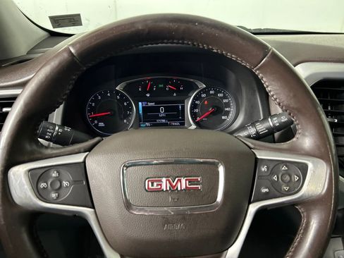 Used 2018 GMC Acadia SLT image 13