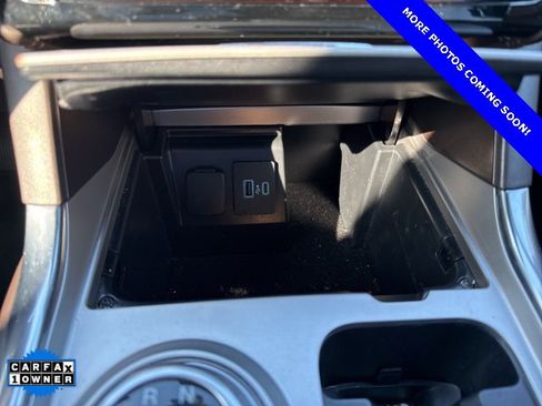 Used 2021 Ford Explorer King Ranch w/ Premium Technology Package image 29