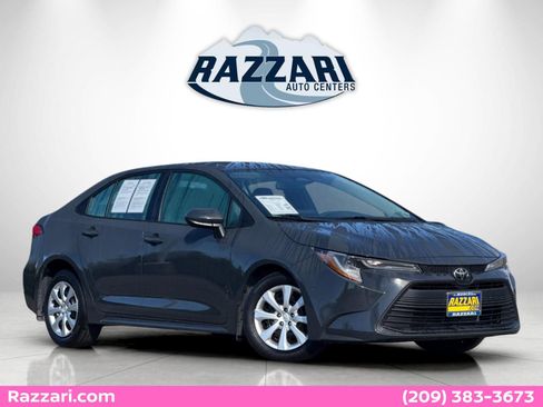 Used 2025 Toyota Corolla LE FWD image 1