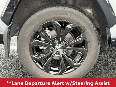 Used 2024 Toyota RAV4 SE AWD/4WD image 9