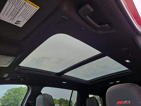 New 2026 Chevrolet Traverse Z71 AWD/4WD image 11