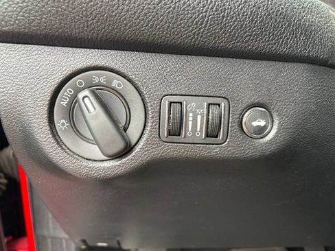 Used 2019 Dodge Challenger SXT AWD/4WD image 18