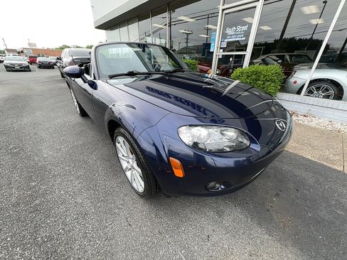 Used 2007 MAZDA MX-5 Miata Touring image 2