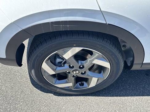 New 2026 Hyundai Venue SEL FWD image 19