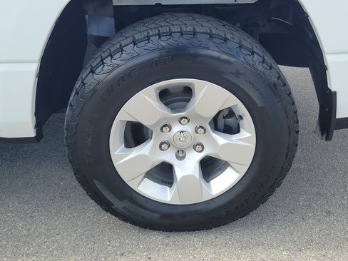Used 2023 RAM 1500 Big Horn AWD/4WD image 29