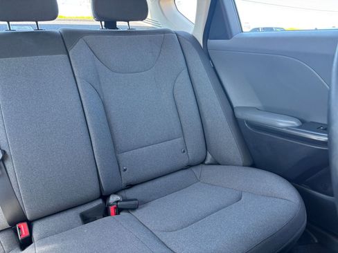 Used 2025 Kia K4 FWD image 36