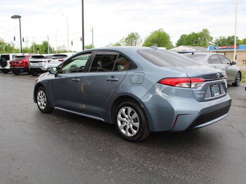 Used 2021 Toyota Corolla LE FWD image 7