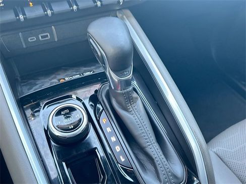 Certified 2024 Chevrolet Colorado ZR2 w/ ZR2 Convenience Package III image 16