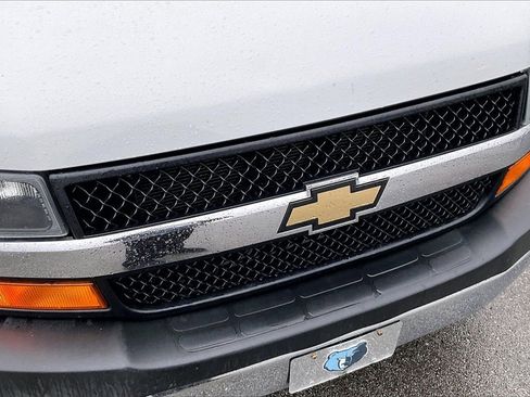 Used 2018 Chevrolet Express 3500 LT w/ LT Preferred Equipment Group image 22