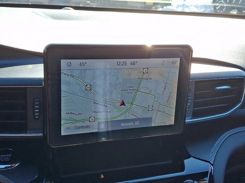 Certified 2024 Ford Explorer ST-Line w/ Class IV Trailer Tow Package image 24