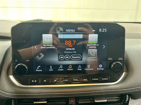 Used 2023 Nissan Rogue Platinum w/ Platinum Premium Package image 20