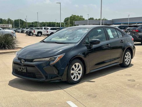 Certified 2024 Toyota Corolla LE FWD image 7