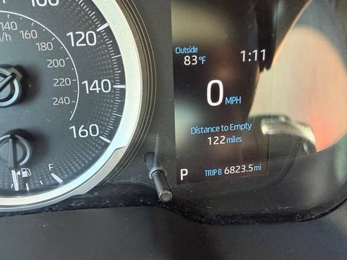 Used 2022 Toyota Corolla LE FWD image 18