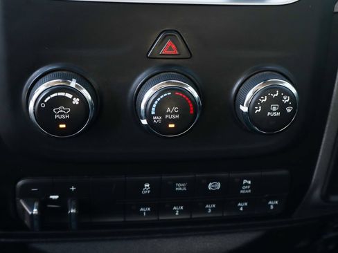 Used 2018 RAM 2500 Tradesman w/ Chrome Appearance Group RWD image 34