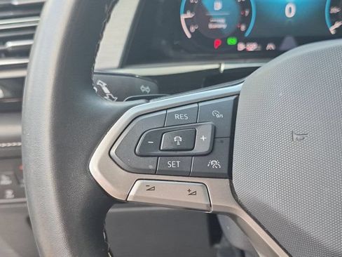 Used 2025 Volkswagen Atlas Cross Sport SE FWD image 20
