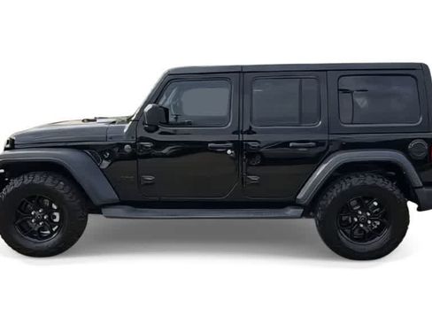 Used 2024 Jeep Wrangler Sport S image 5