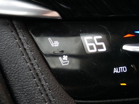 Certified 2023 Cadillac XT6 Premium Luxury image 19