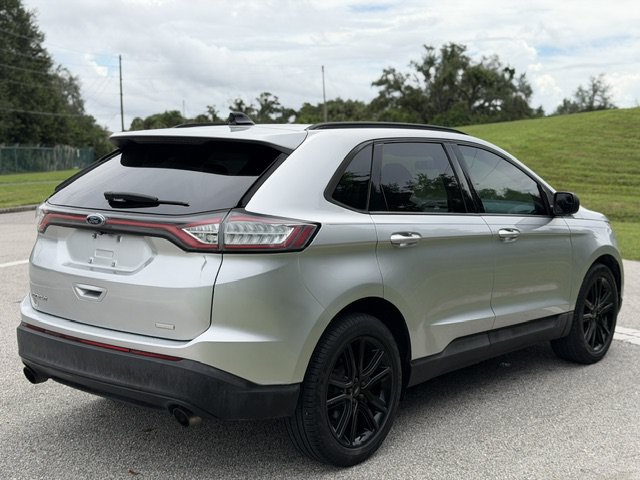 Used 2018 Ford Edge SE FWD image 5