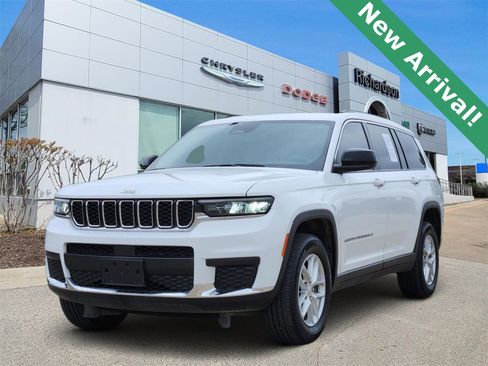 Used 2024 Jeep Grand Cherokee L Laredo image 2