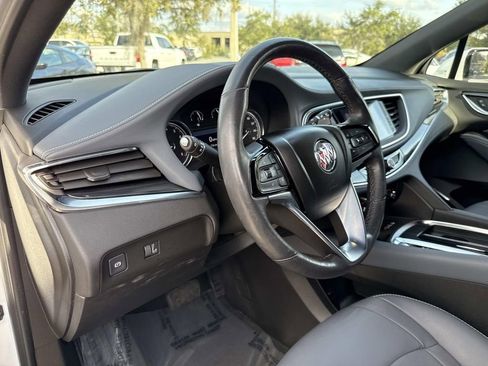Used 2023 Buick Enclave Essence image 25