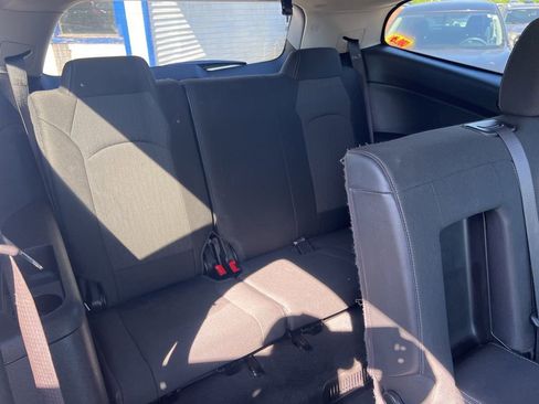 Used 2017 Chevrolet Traverse LT image 41