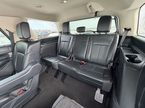 Used 2024 Ford Expedition XLT image 17