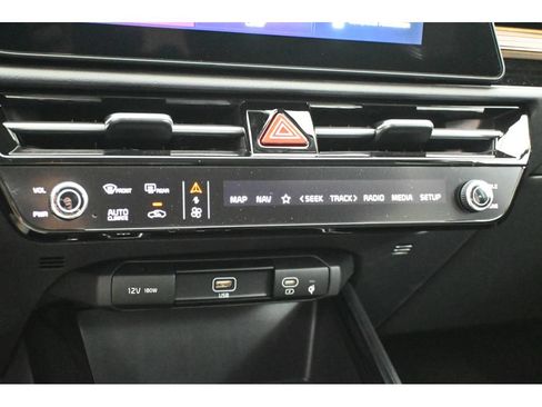 New 2026 Kia Niro Wind w/ Wind Preserve Package FWD image 29