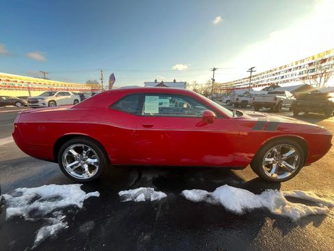 Used 2013 Dodge Challenger SXT w/ Super Sport Group image 7