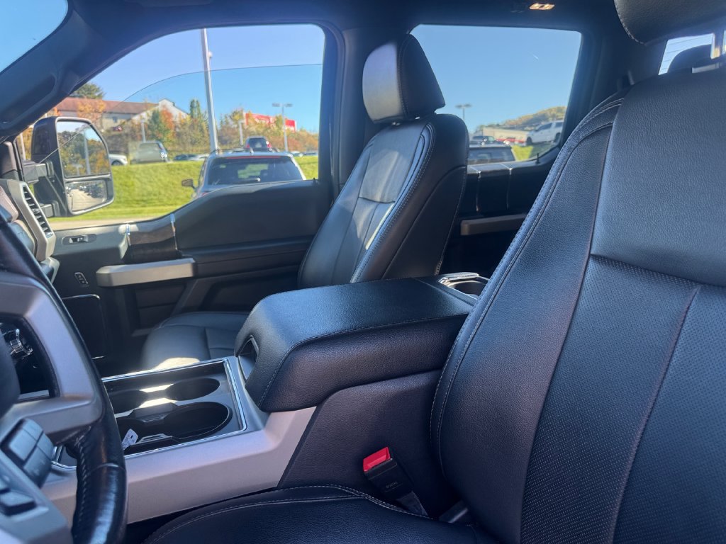 Used 2022 Ford F350 Lariat w/ Tremor Off-Road Package AWD/4WD image 13