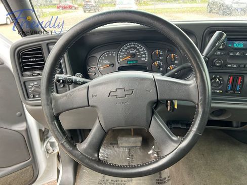Used 2005 Chevrolet Silverado 2500 LS AWD/4WD image 19