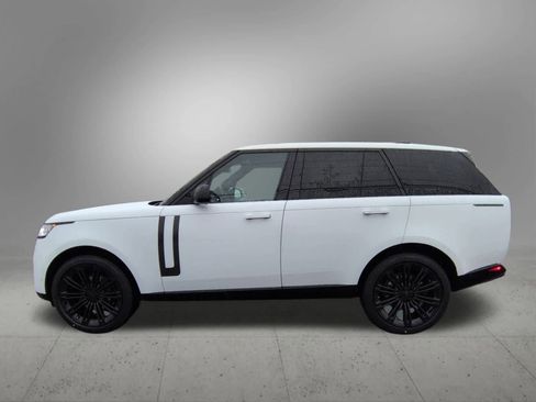 New 2026 Land Rover Range Rover SE image 3