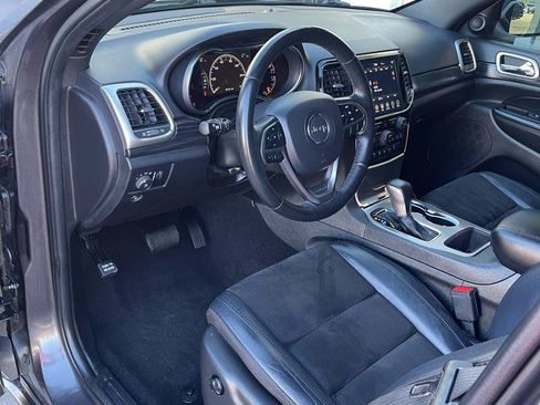 Used 2019 Jeep Grand Cherokee Altitude AWD/4WD image 11