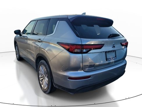 Used 2024 Mitsubishi Outlander ES FWD image 6