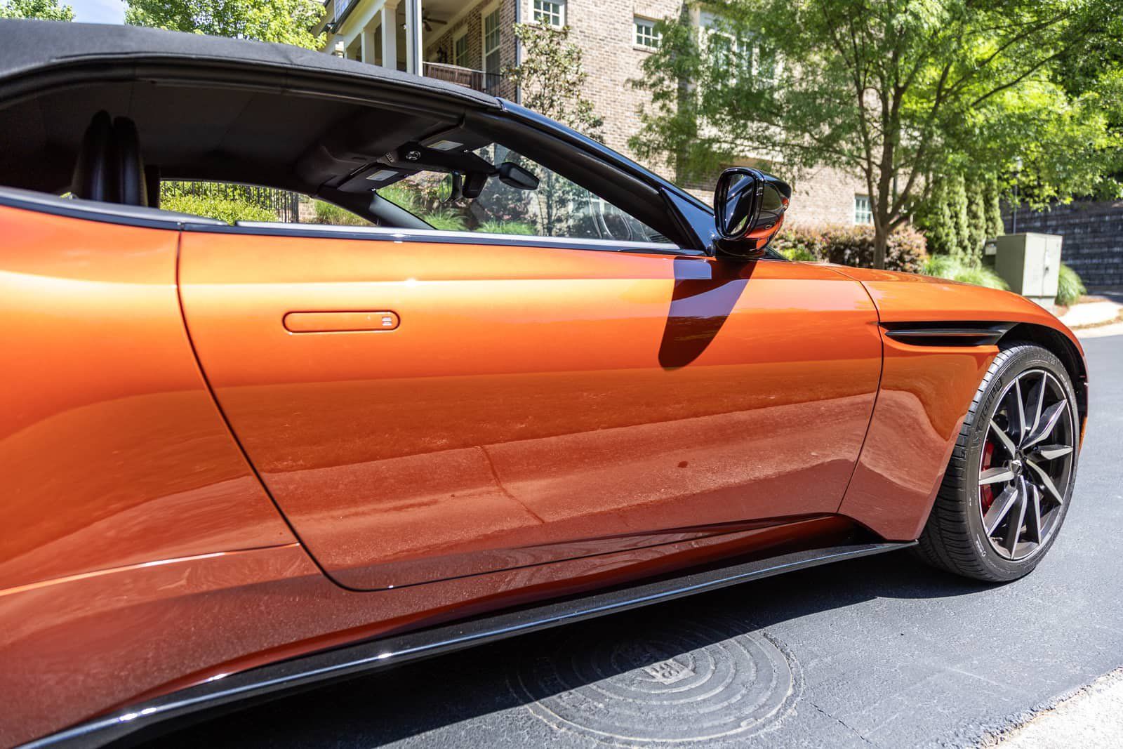 Used 2021 Aston Martin DB11 Volante RWD image 12