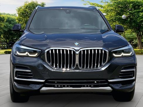 Used 2023 BMW X5 xDrive40i w/ Premium Package AWD/4WD image 2