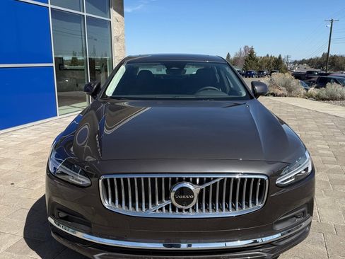 New 2025 Volvo S90 B6 Plus w/ Protection Package Premier image 9