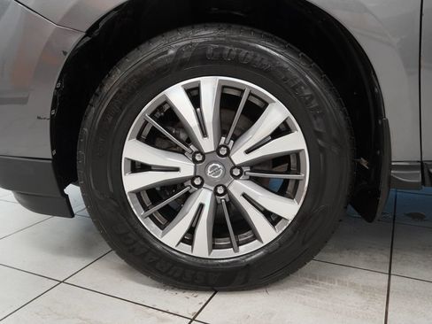 Used 2020 Nissan Pathfinder SV AWD/4WD image 15