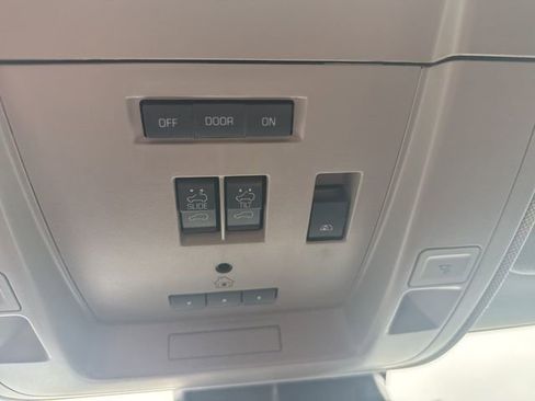 Used 2017 Chevrolet Silverado 2500 High Country w/ Duramax Plus Package image 43