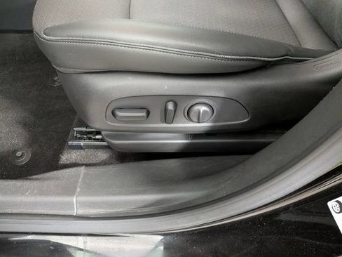 Used 2024 Buick Encore GX Preferred w/ Comfort Package FWD image 15