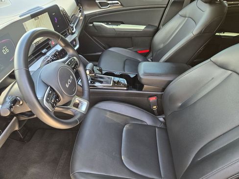 Certified 2024 Kia Sportage EX FWD image 18