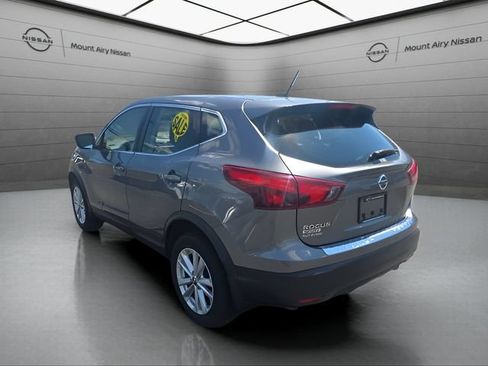 Used 2019 Nissan Rogue Sport S w/ Appearance Package AWD/4WD image 6