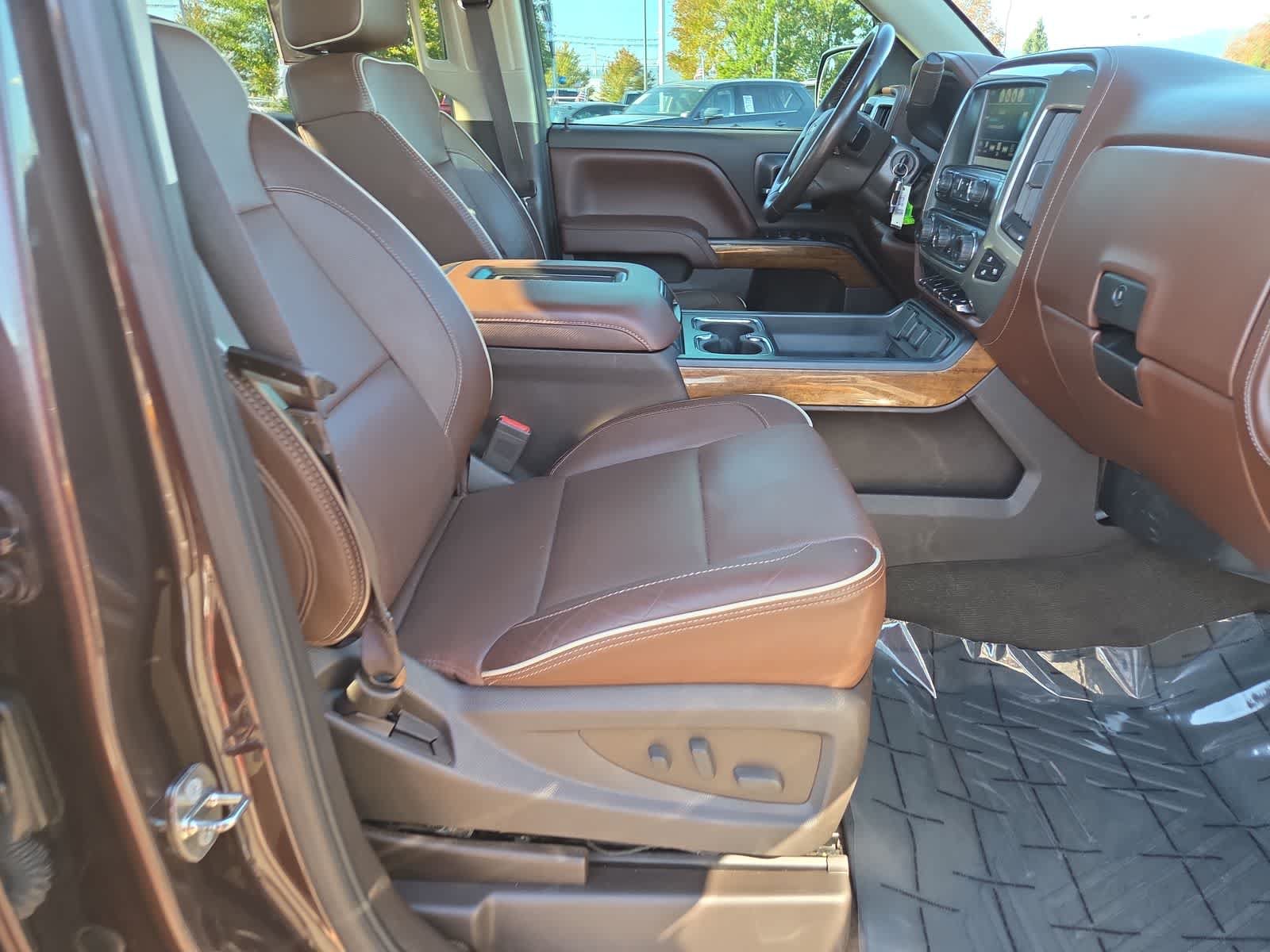 Used 2016 Chevrolet Silverado 1500 High Country w/ High Country Premium Package AWD/4WD image 22