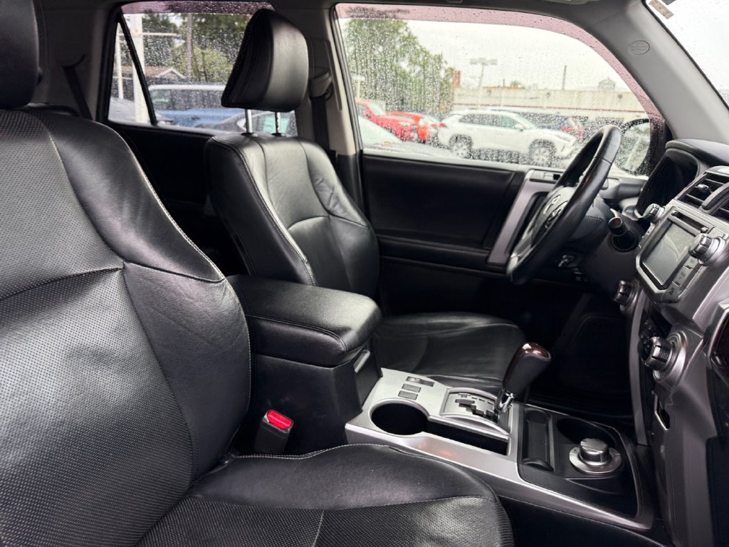 Used 2017 Toyota 4Runner Limited AWD/4WD image 18