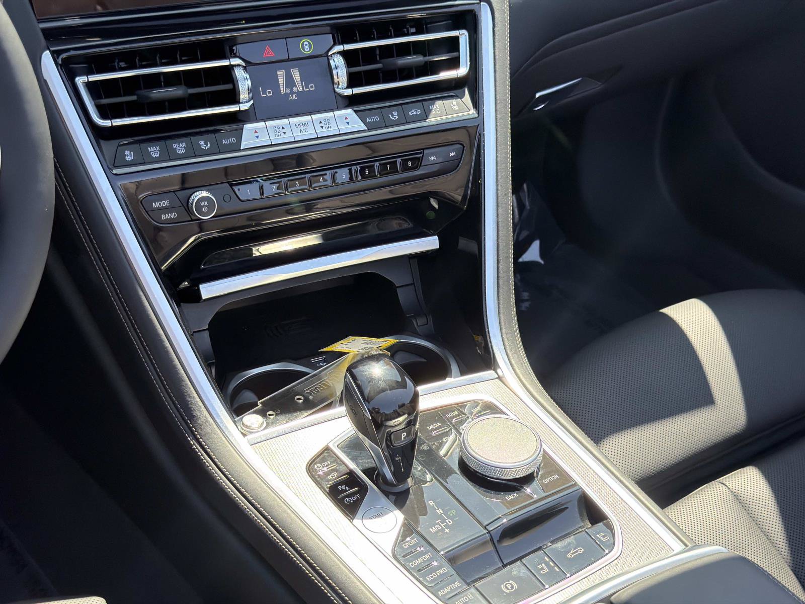 Used 2026 BMW 840i Convertible w/ Comfort Seating Package RWD image 11