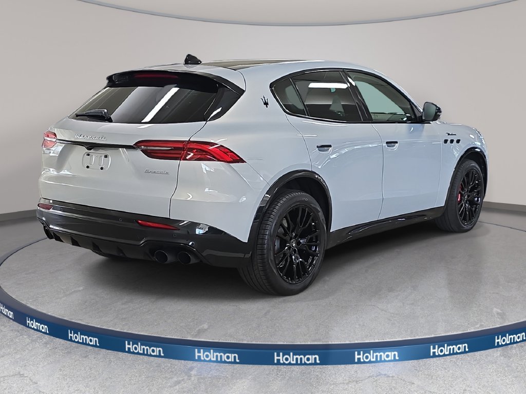 Used 2025 Maserati Grecale Modena AWD/4WD image 7