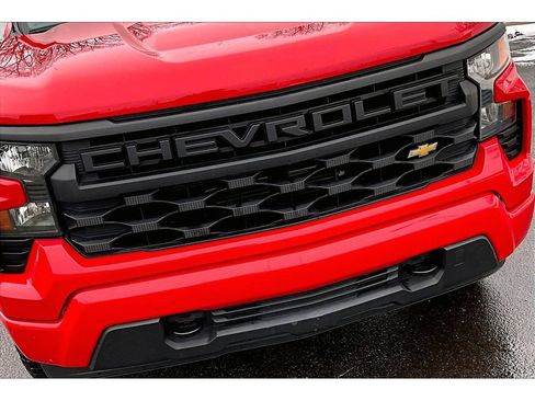Used 2022 Chevrolet Silverado 1500 Custom image 32