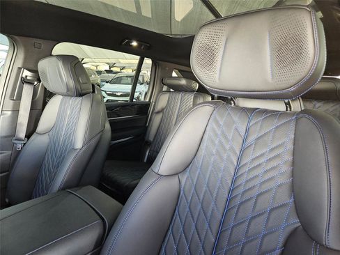 New 2026 Cadillac Escalade IQ Luxury 1 w/ LPO, Floor Liner Package AWD/4WD image 12