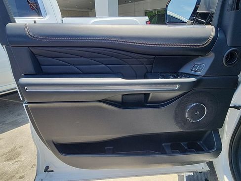 Used 2023 Ford Expedition Max Platinum AWD/4WD image 22