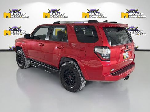 Used 2022 Toyota 4Runner SR5 Premium w/ Moonroof Package AWD/4WD image 7